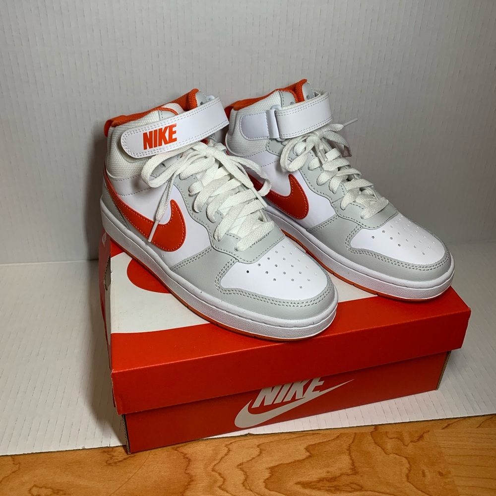 BRAND NEW Nike Dunk High Grey and Orange Sz 6W/4Y